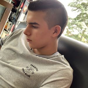 Meet your Posher, Carlos